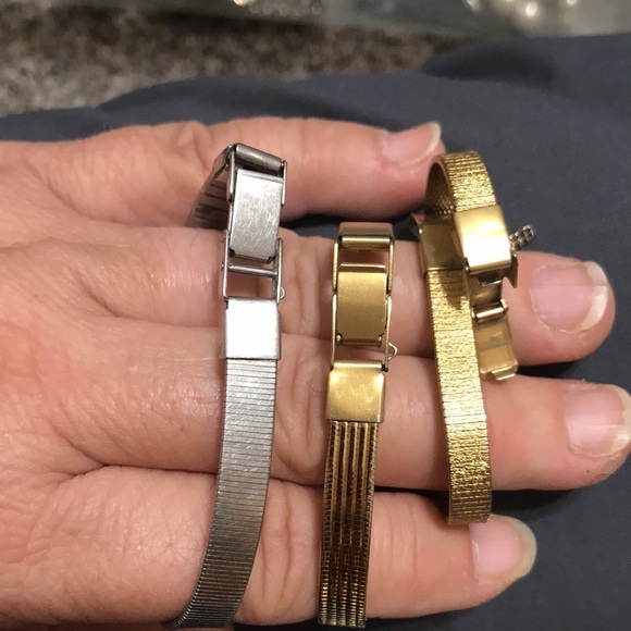 Three Used Dainty Watches- CITIZEN & PULSAR - Picture 4 of 7